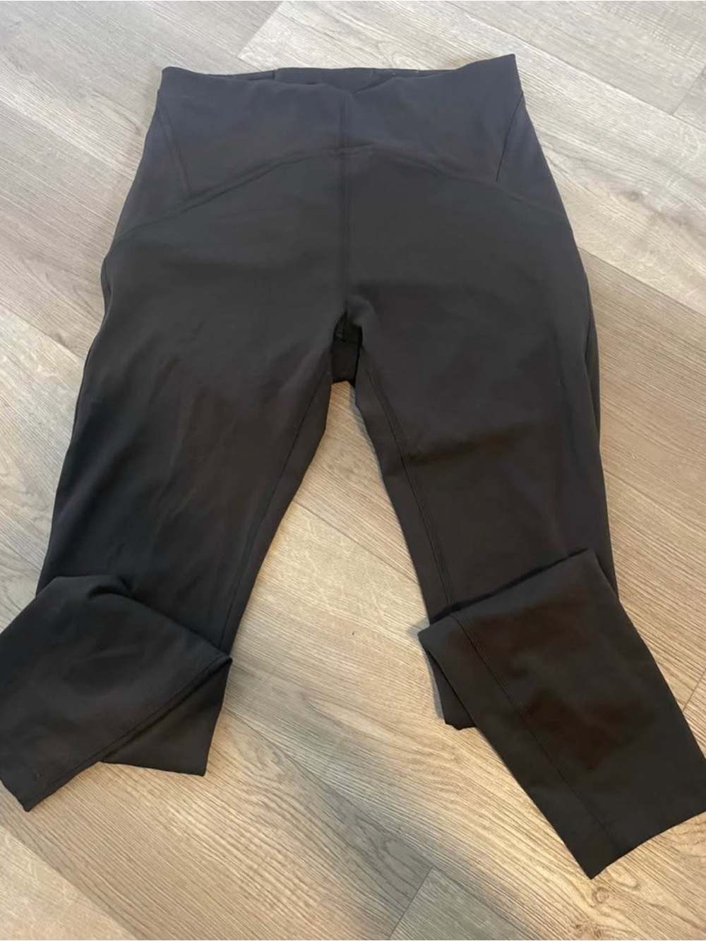 lululemon athletica Black High-Rise Capri Leggings